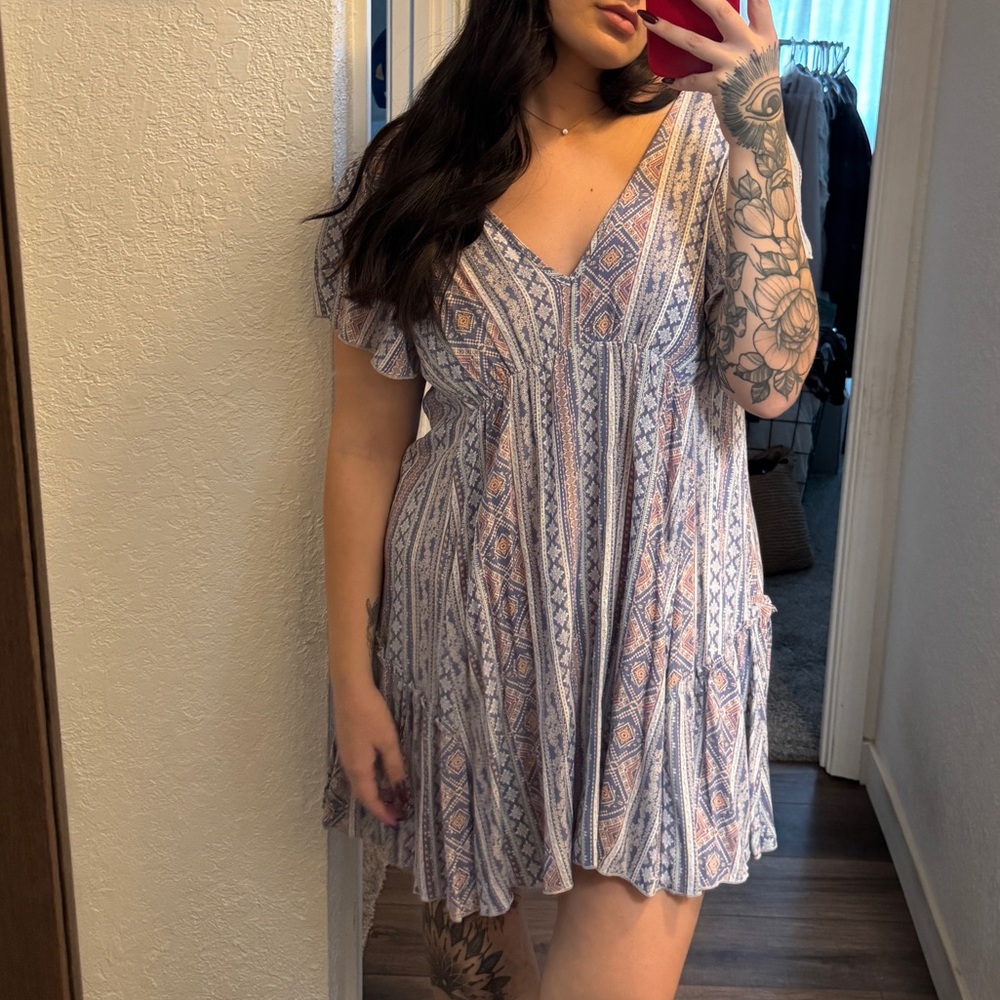 NWT IMPRESSIONS ONLINE BOUTIQUE FLORAL PAISLEY DRESS FLOWY